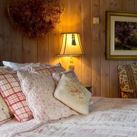 Le Petit Clocher Gite Touristique B & B Saint-Sauveur-des-Monts Pokój zdjęcie