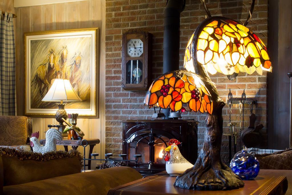 Le Petit Clocher Gite Touristique B & B Saint-Sauveur-des-Monts Zewnętrze zdjęcie