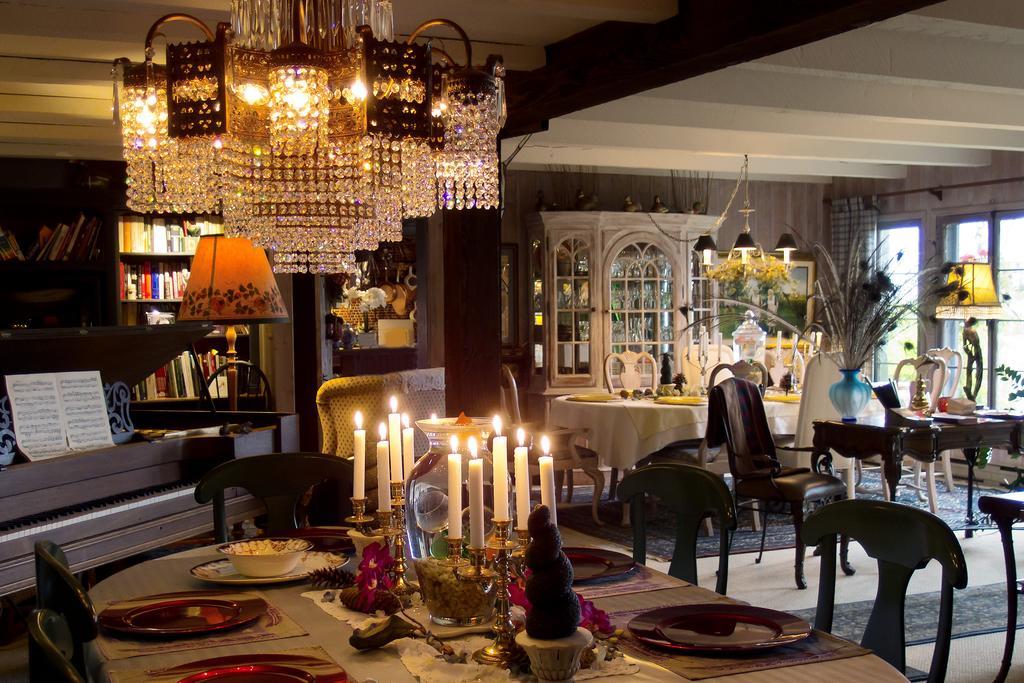 Le Petit Clocher Gite Touristique B & B Saint-Sauveur-des-Monts Zewnętrze zdjęcie