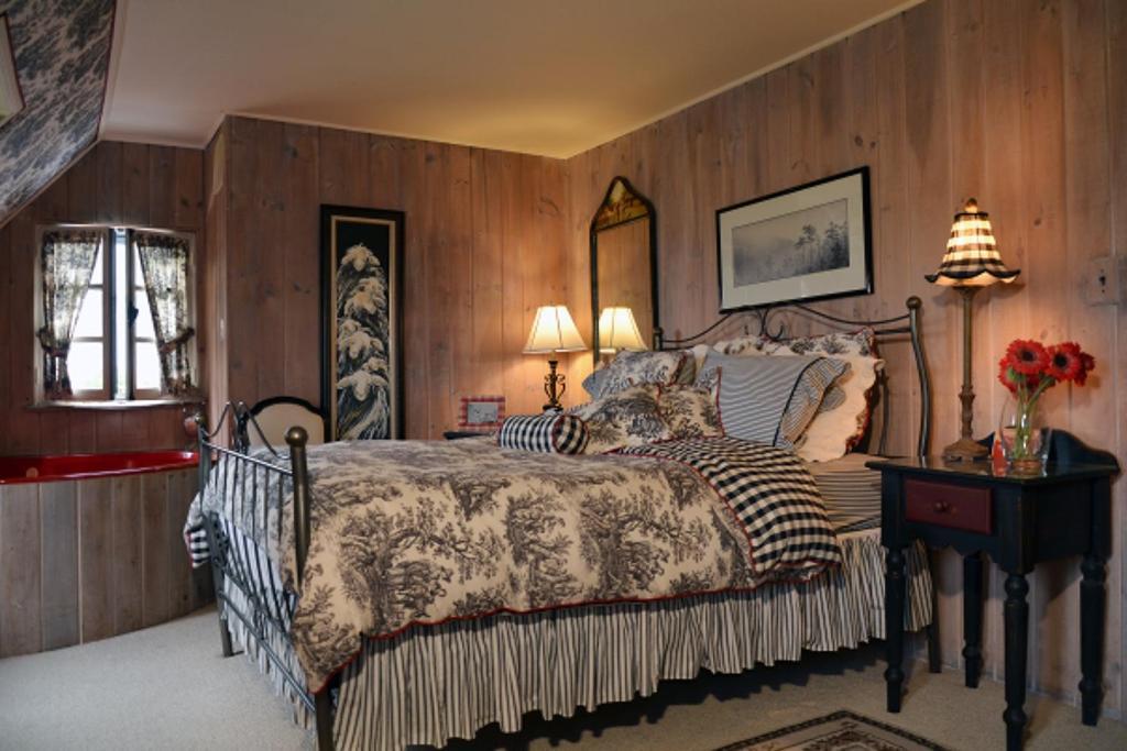 Le Petit Clocher Gite Touristique B & B Saint-Sauveur-des-Monts Pokój zdjęcie