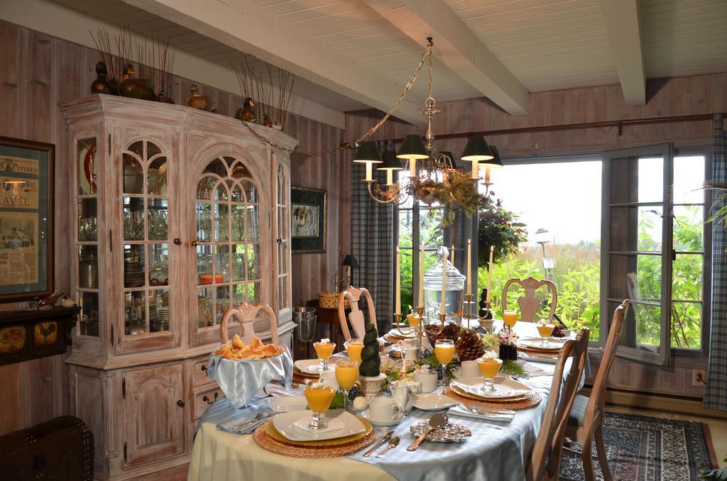 Le Petit Clocher Gite Touristique B & B Saint-Sauveur-des-Monts Zewnętrze zdjęcie