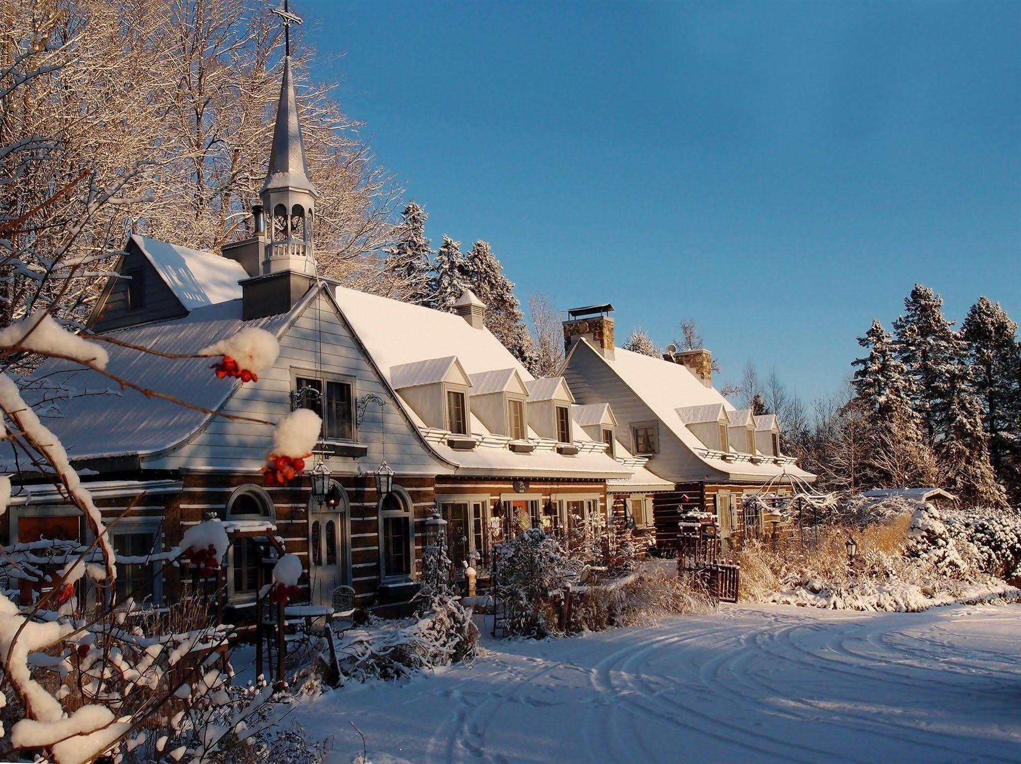 Le Petit Clocher Gite Touristique B & B Saint-Sauveur-des-Monts Zewnętrze zdjęcie