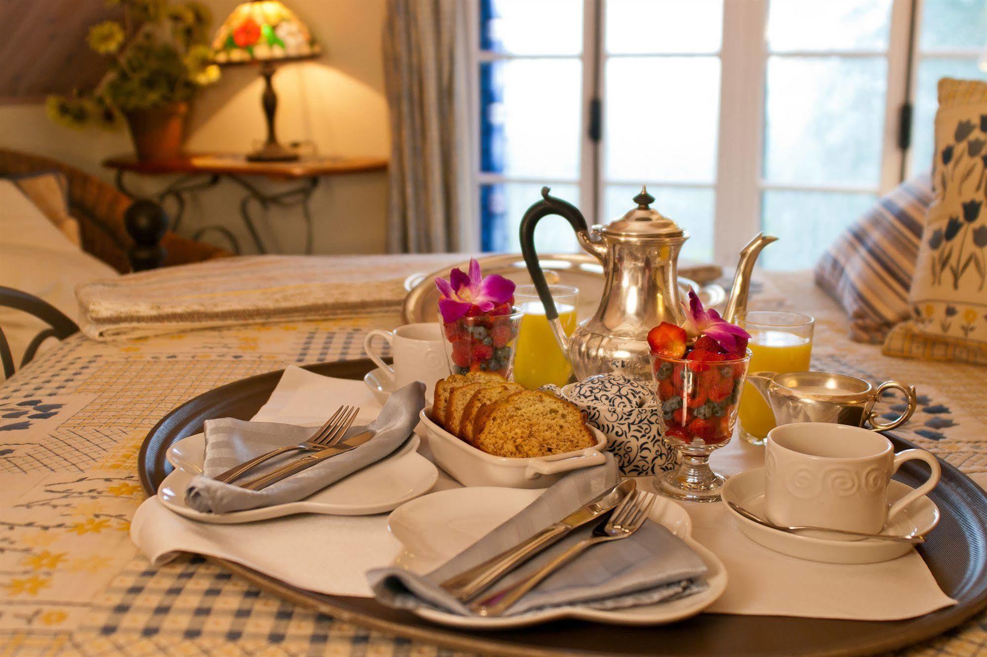 Le Petit Clocher Gite Touristique B & B Saint-Sauveur-des-Monts Zewnętrze zdjęcie