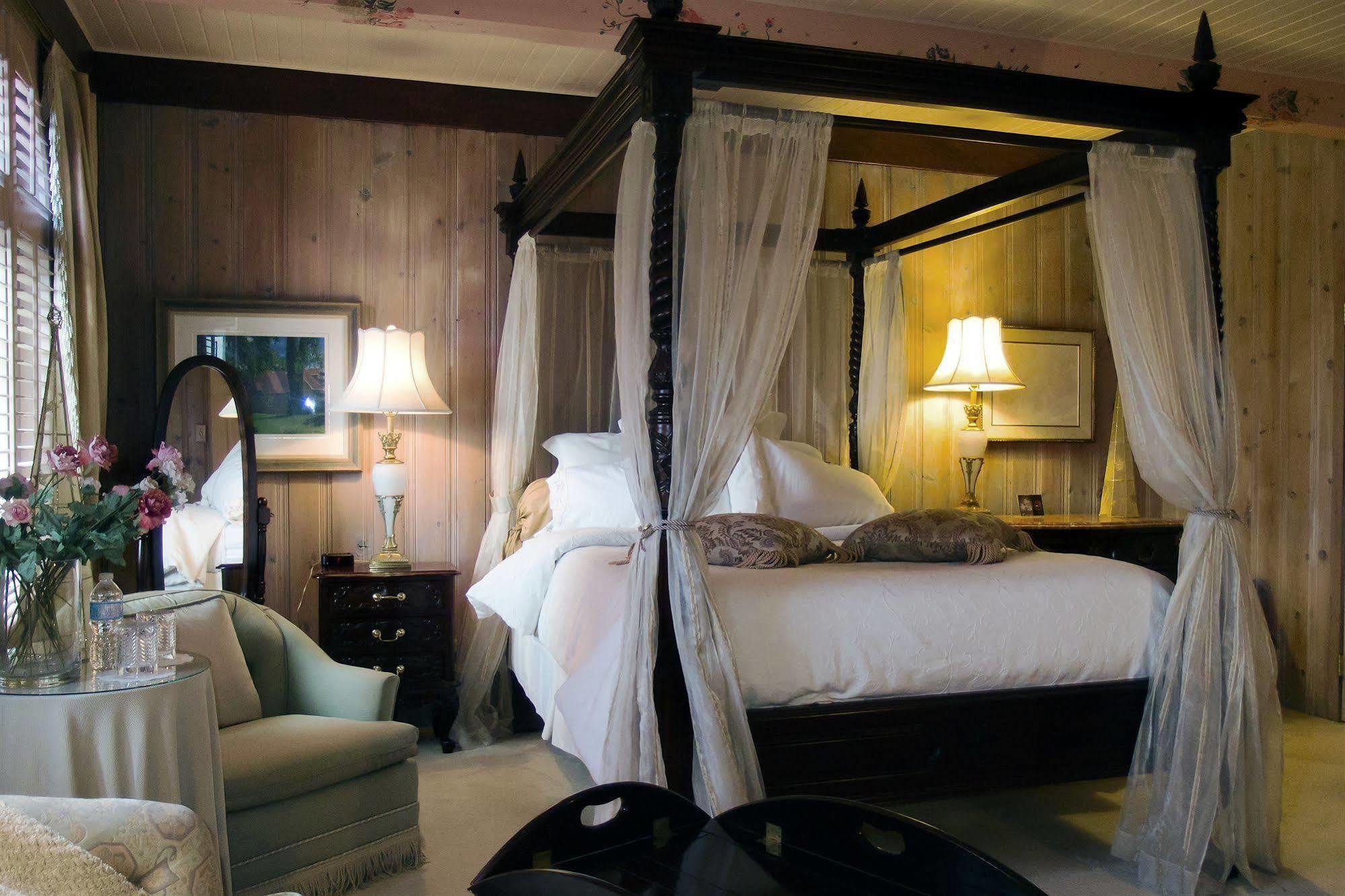 Le Petit Clocher Gite Touristique B & B Saint-Sauveur-des-Monts Zewnętrze zdjęcie